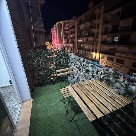 Apartamento De Habitaciones Privadas En El Centro De Малага Экстерьер фото