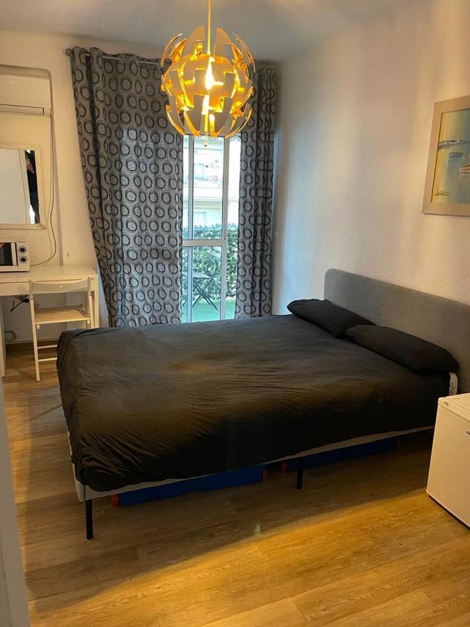 Apartamento De Habitaciones Privadas En El Centro De Малага Экстерьер фото